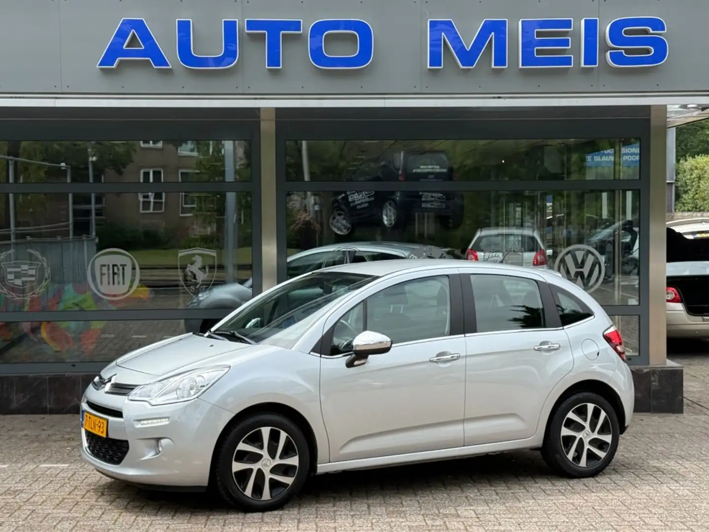 Citroen C3 1.2 VTI Collection Clima Cruise Grijs - 1