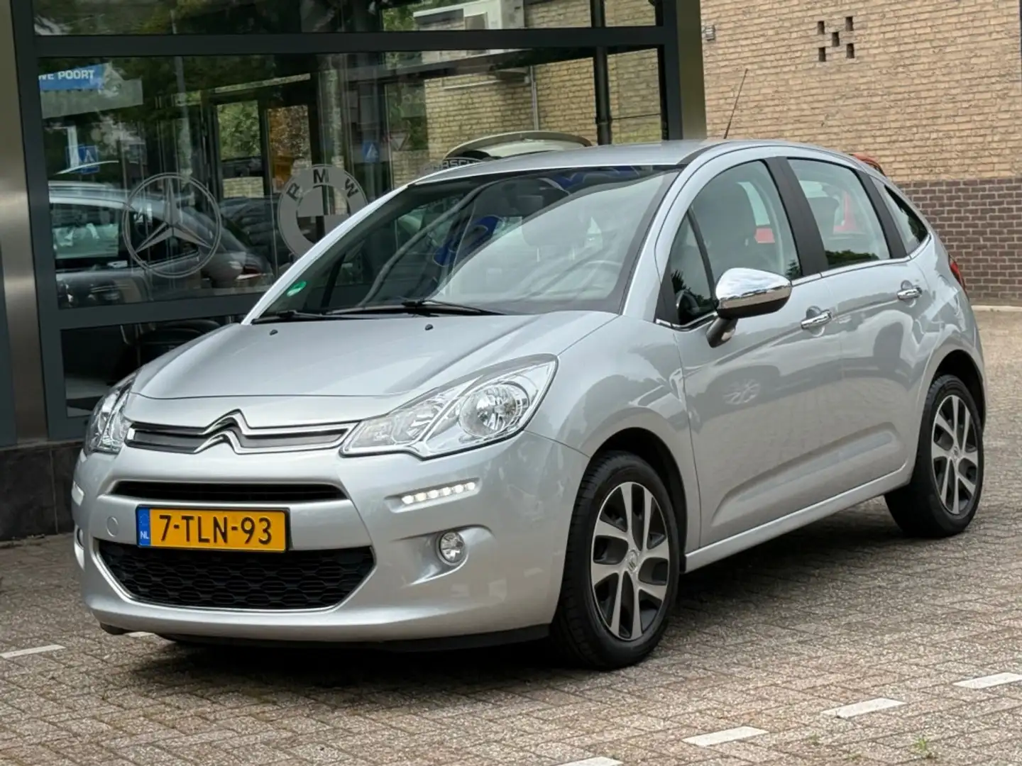 Citroen C3 1.2 VTI Collection Clima Cruise Grijs - 2