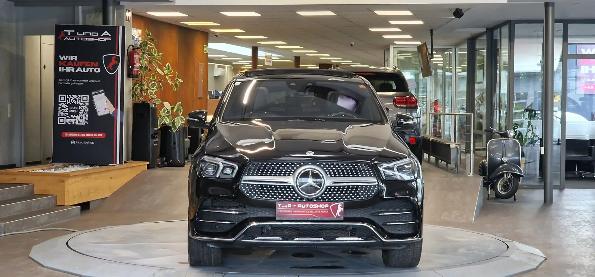 Mercedes-Benz GLE 400 d 4Matic Coupe AMG-Line Aut. *Head-up*Pano*Luftfed Schwarz - 2