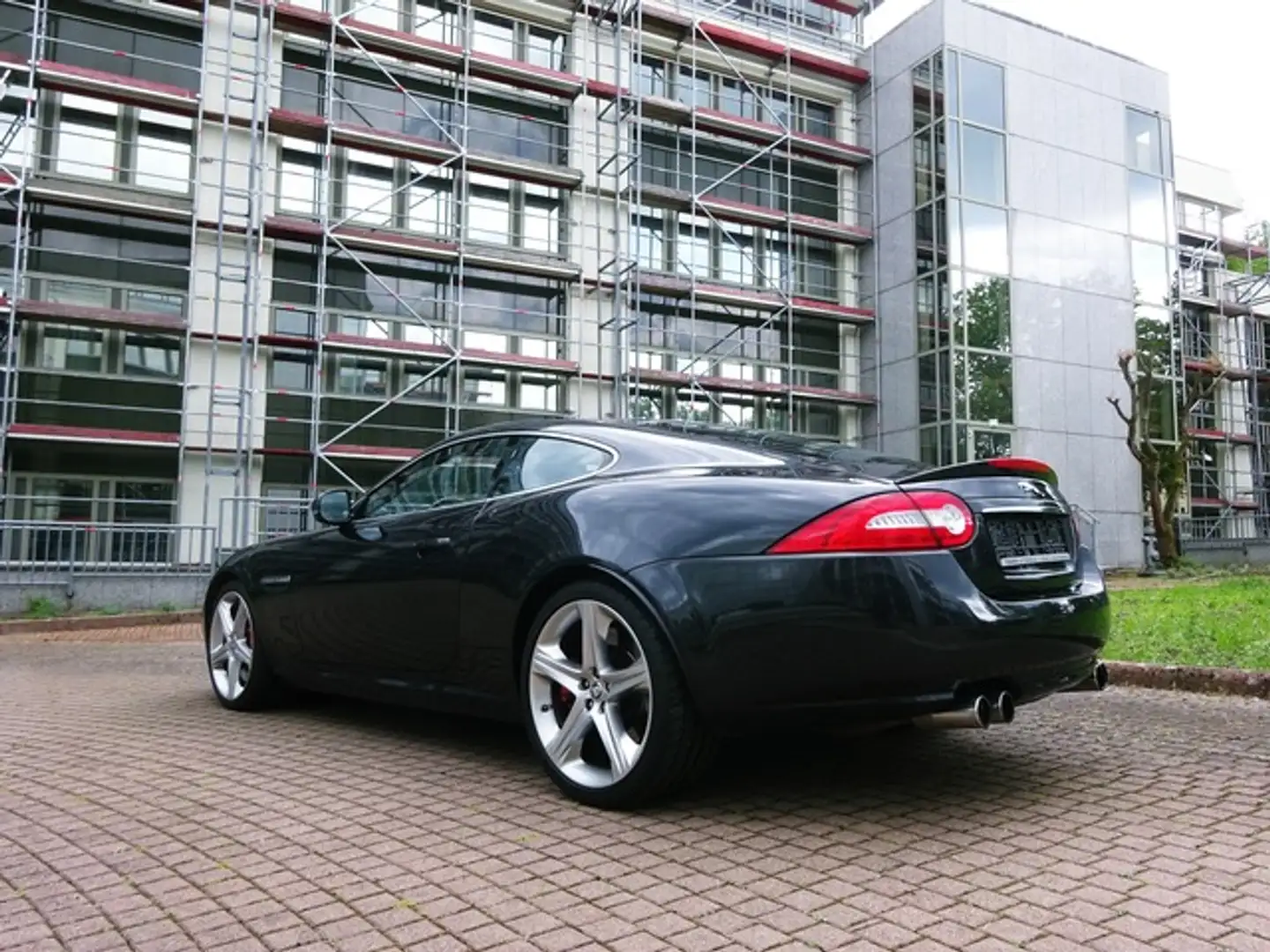 Jaguar XKR 5.0 V8 Kompressor Coupe MEMORY|LEDER|BW||NAV Schwarz - 2