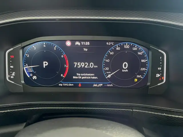 Volkswagen T-Cross view 11