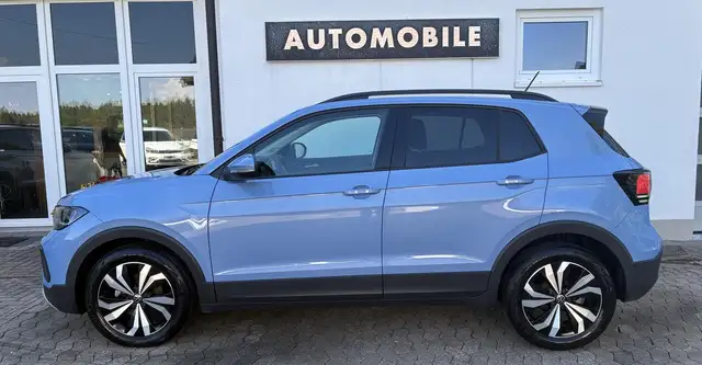 Volkswagen T-Cross view 4