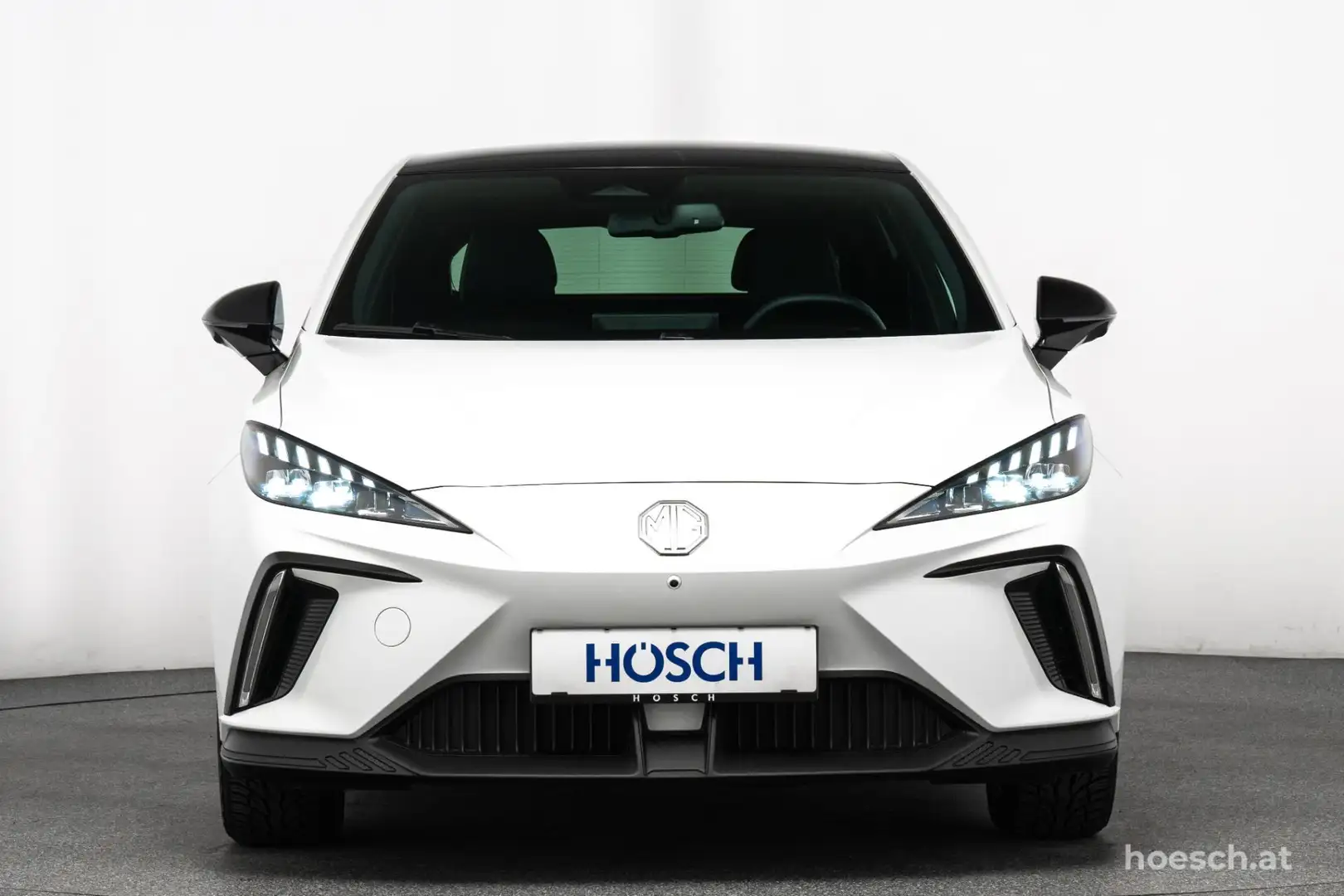 MG MG4 Luxury 64 kWh Navi Digital ACC 360° Kamera Wärmep Weiß - 2