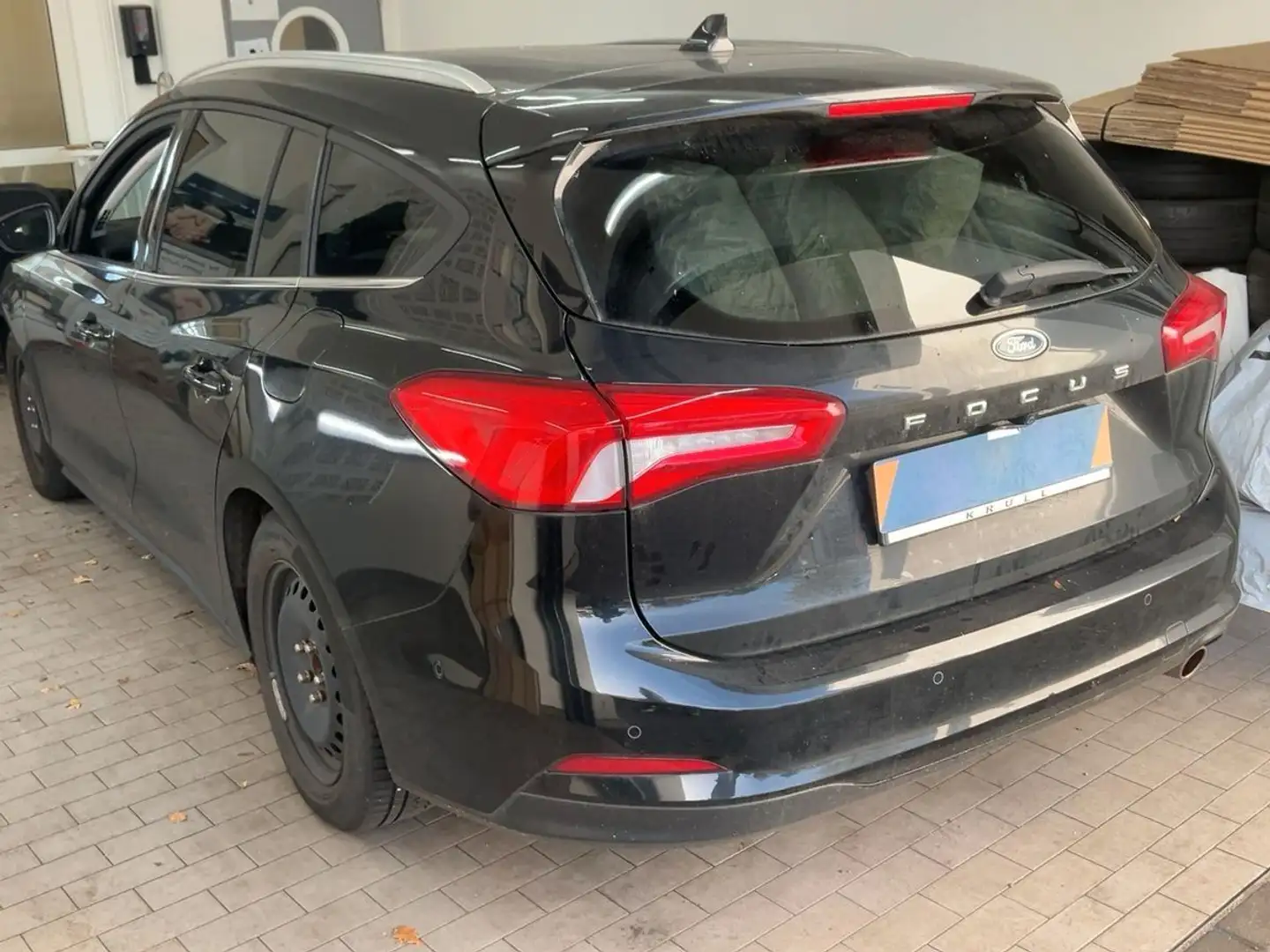 Ford Focus Turnier Cool & Connect*CAM*NAVI*CARPLAY* Schwarz - 2