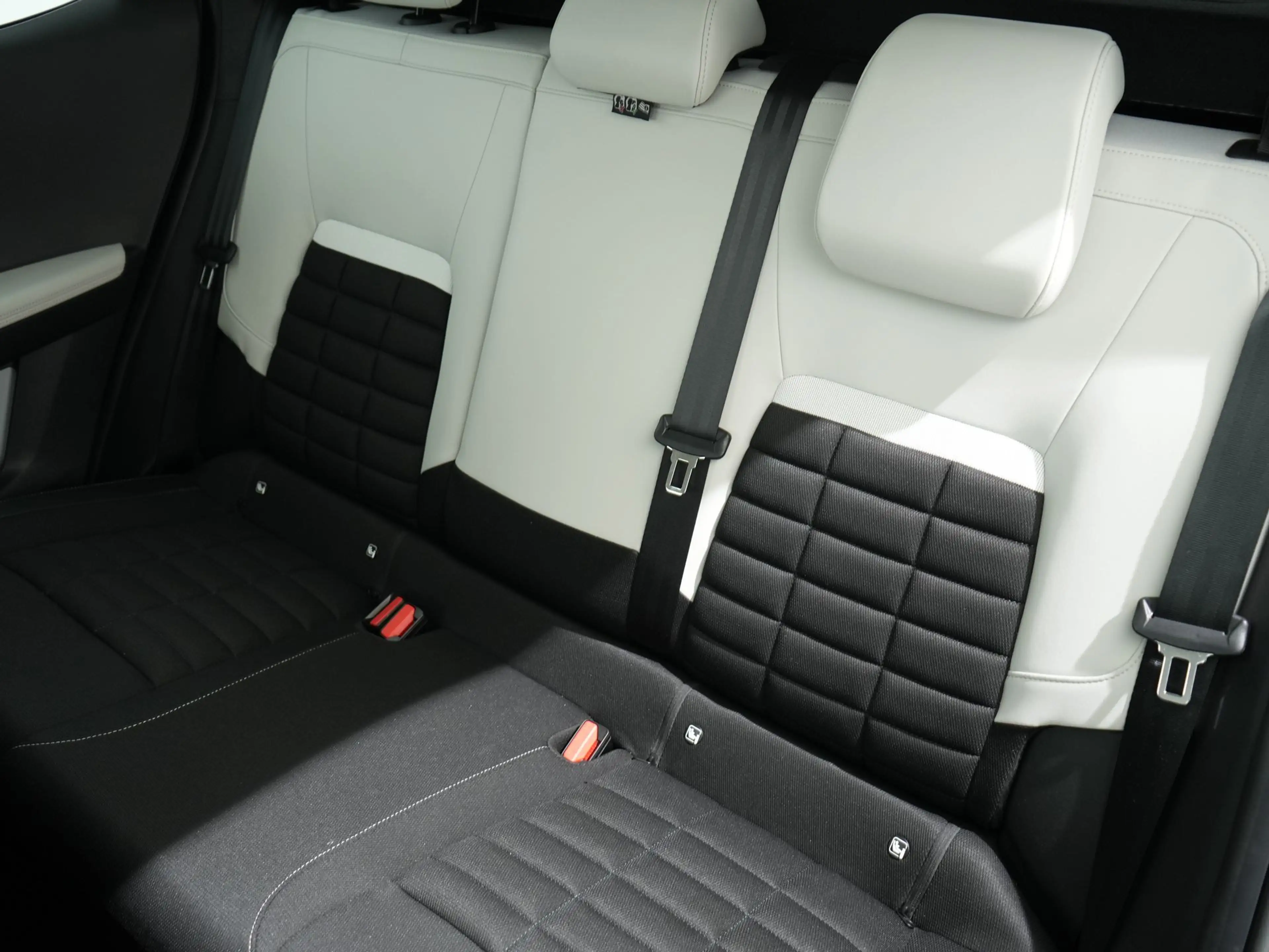 Citroen C3 Aircross 1.2 HYBRID 145PK MAX DCS6 | Navi | Clima | Cruise — photo 5