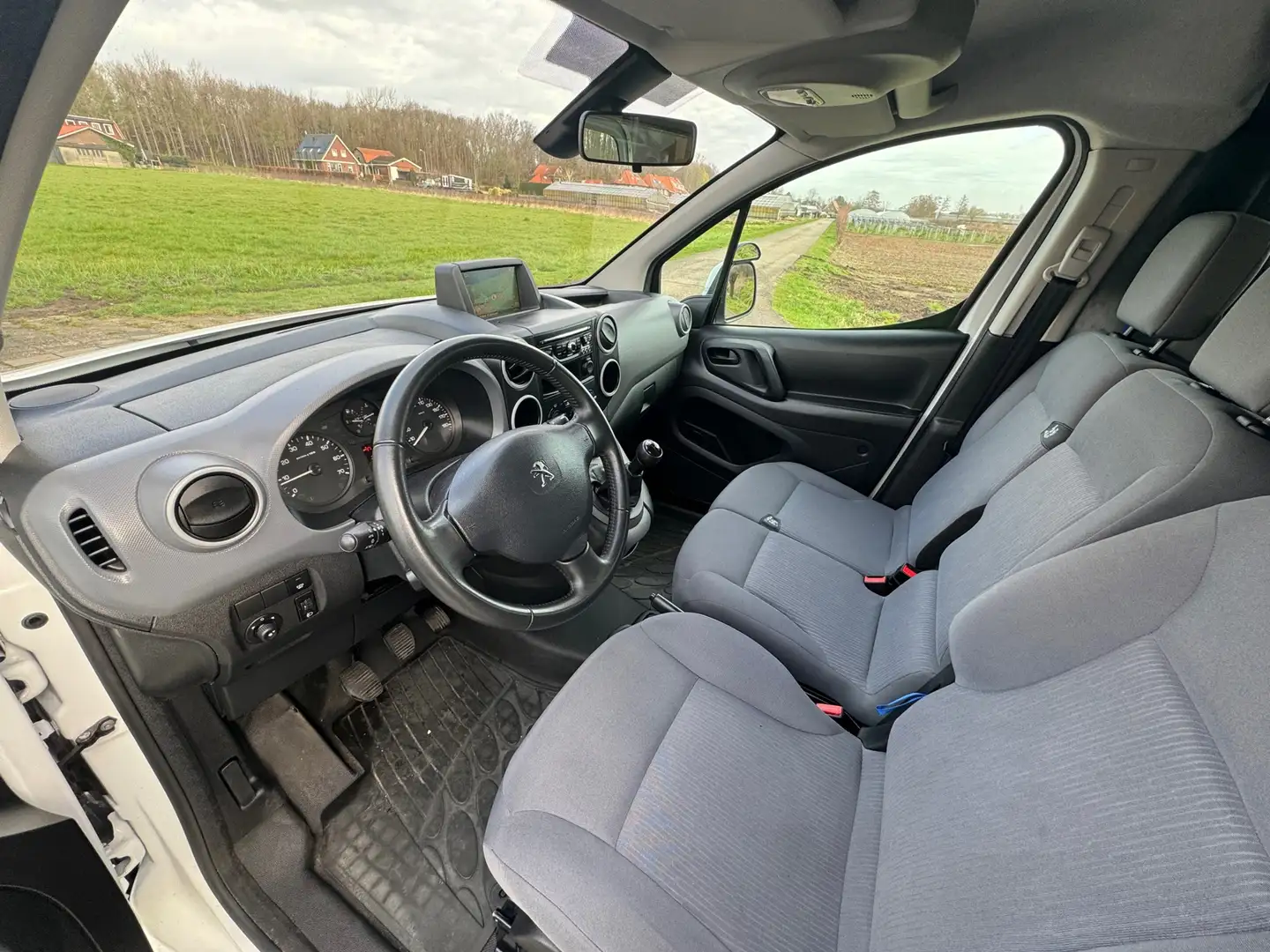 Peugeot Partner 120 1.6 e-HDI L1 Navteq 3PS NAVI SCHUIF-DEUR GOED - 2