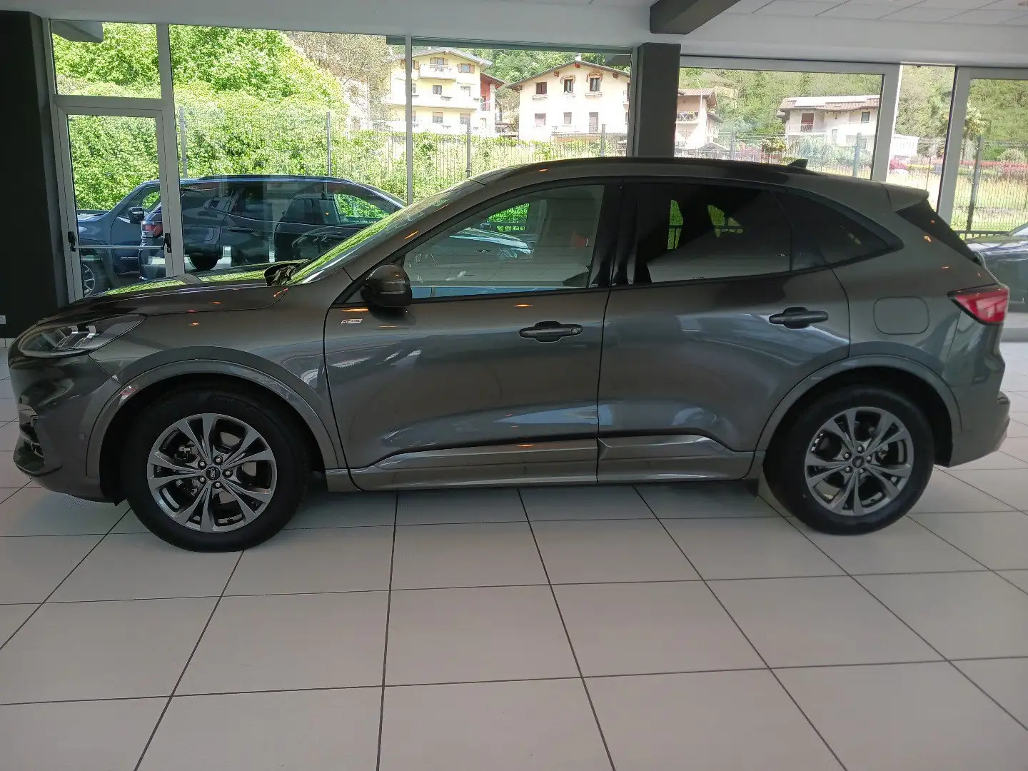 Ford Kuga 2.0 EcoBlue 120 CV aut. 2WD ST-Line Grigio - 2