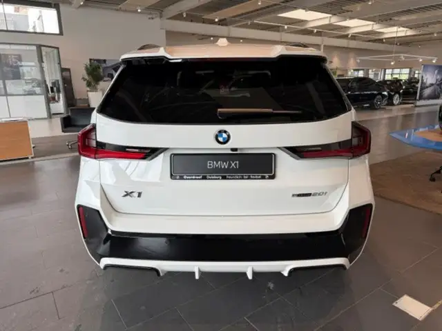 BMW X1 view 14