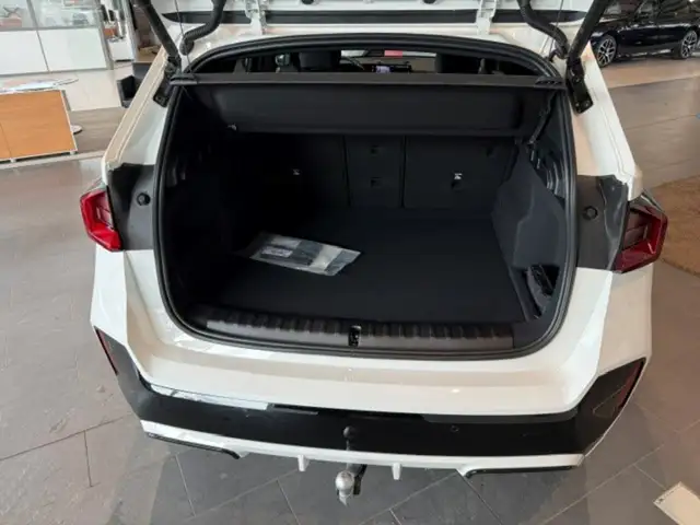 BMW X1 view 13