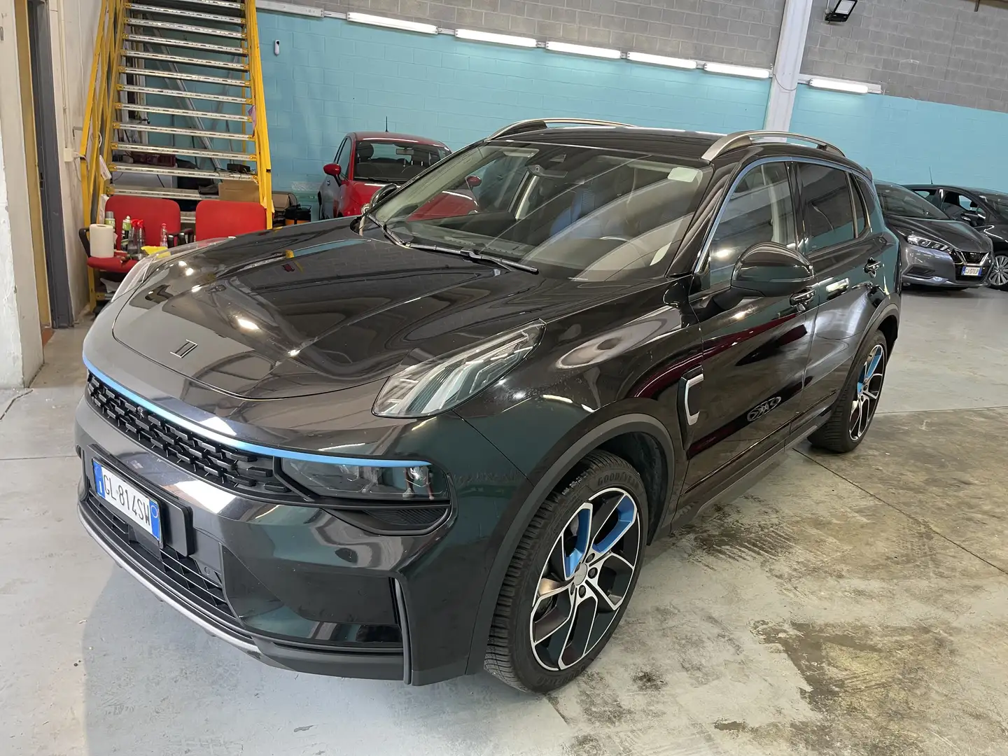 Lynk & Co 01 01 1.5 td phev auto Černá - 1