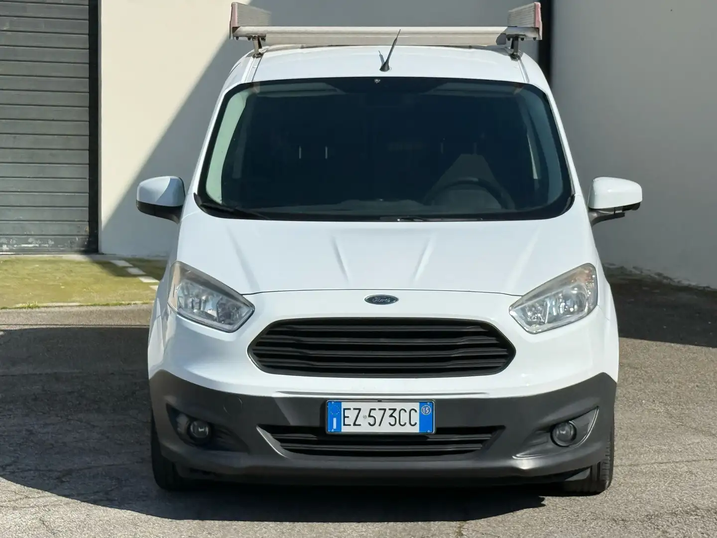 Ford Courier Alb - 2