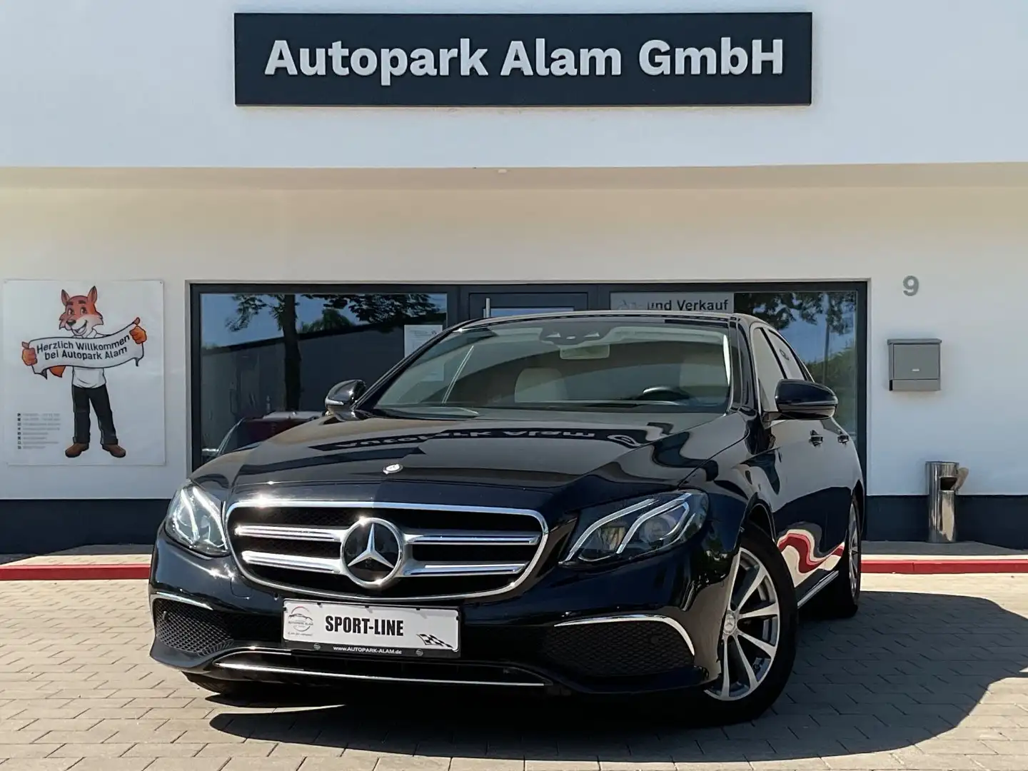 Mercedes-Benz E 220 d Lim. ACC Leder Pano RFK Zwart - 1
