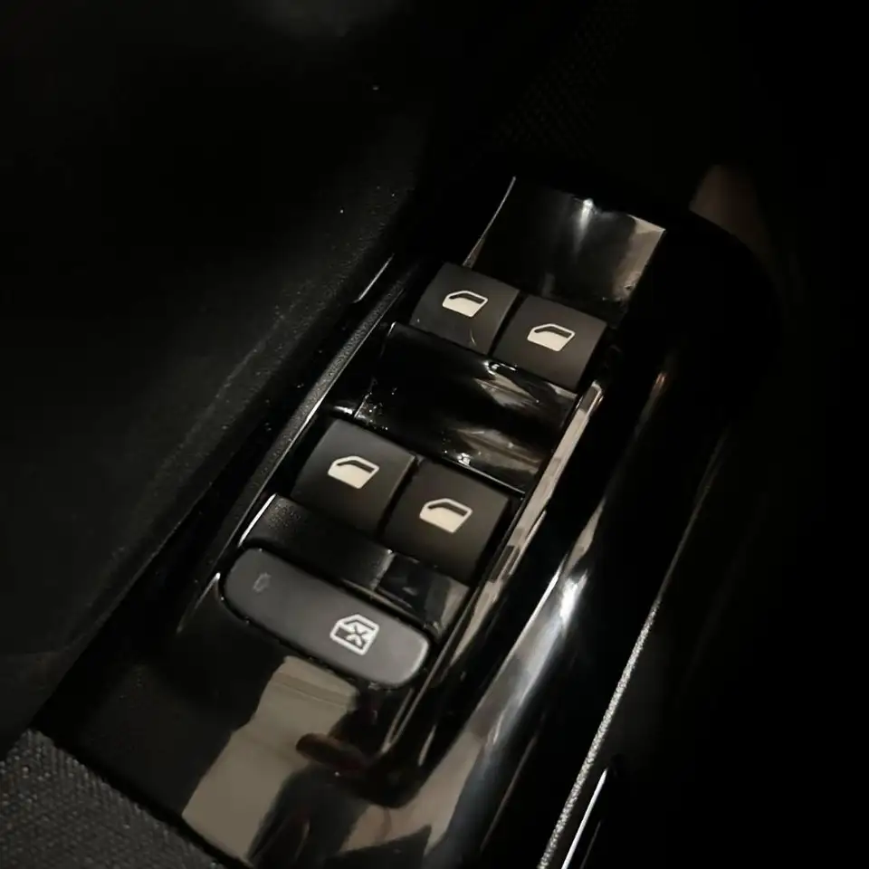 Citroen C3 PureTech 83 S&S Shine 29