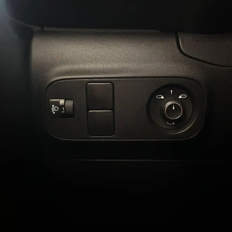 Citroen C3 PureTech 83 S&S Shine 28