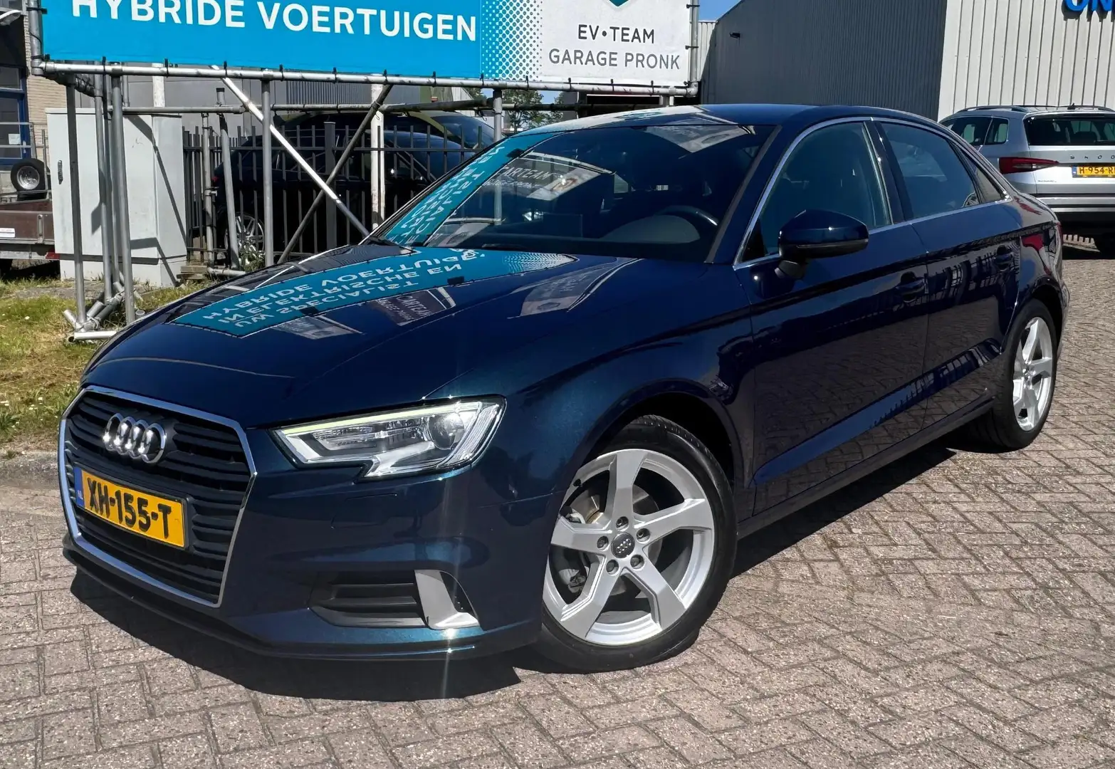 Audi A3 Limousine 1.5 35 TFSI CoD Sport CARPLAY/BLEUTOOHT Blau - 2