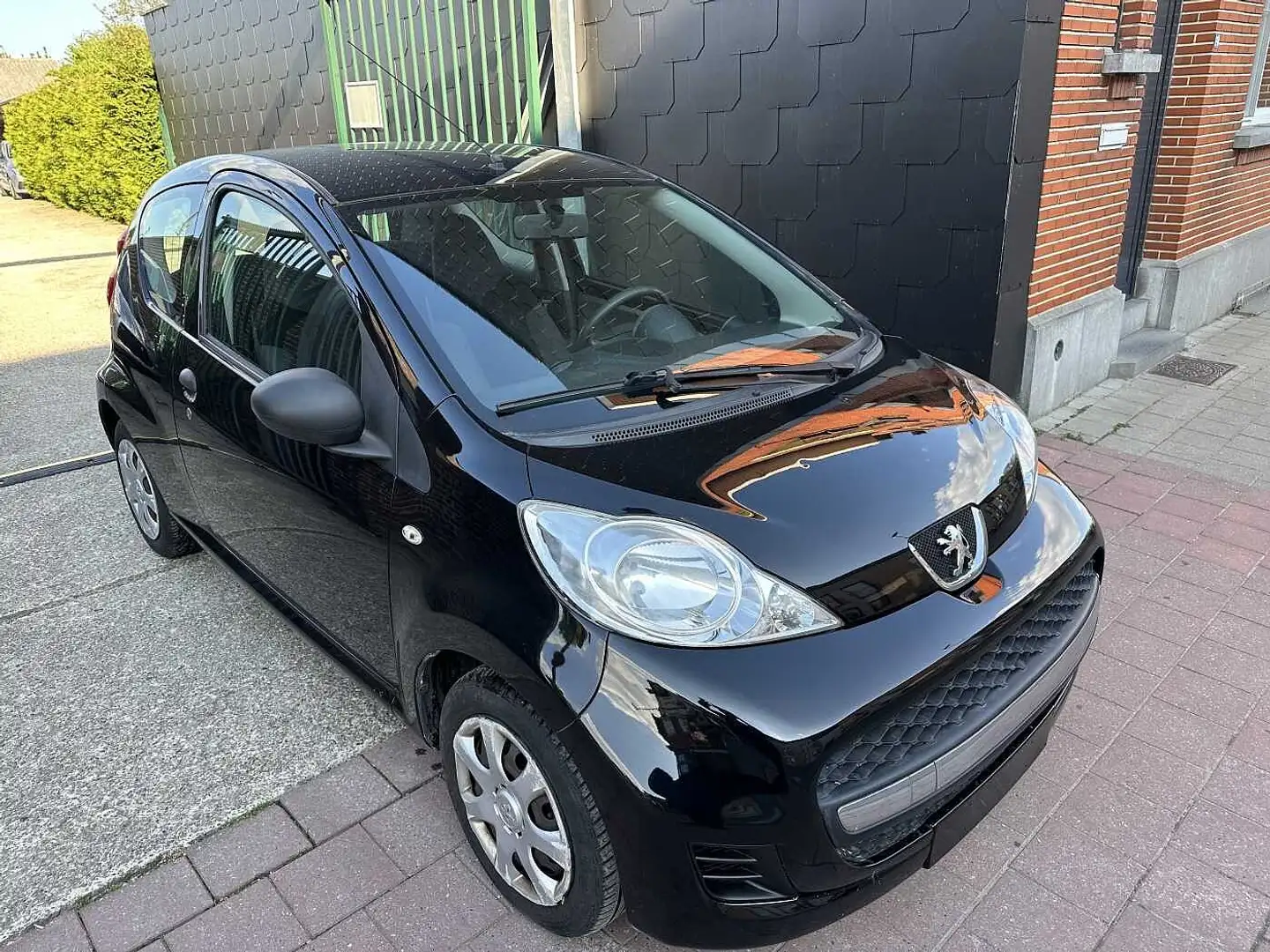 Peugeot 107 1.0 I MET 99DKM EDITION TRENDY Nero - 2