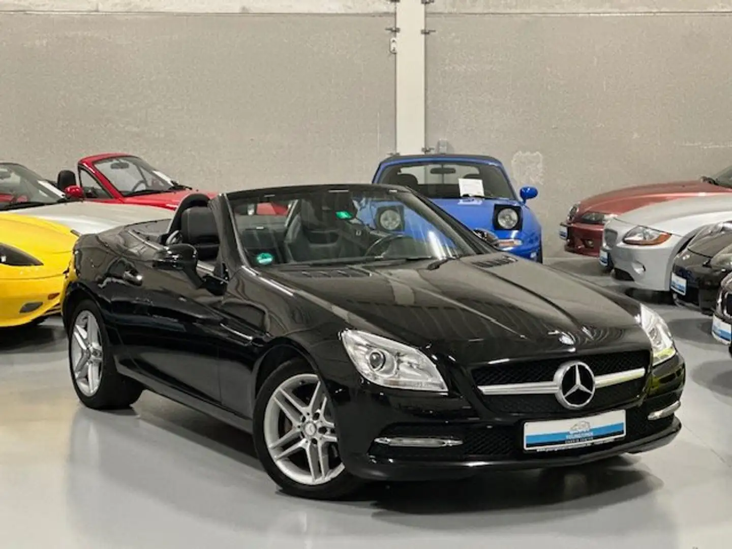 Mercedes-Benz SLK 200 BlueEFFICIENCY | Airscarf | Historiek | AMG 17" Zwart - 1