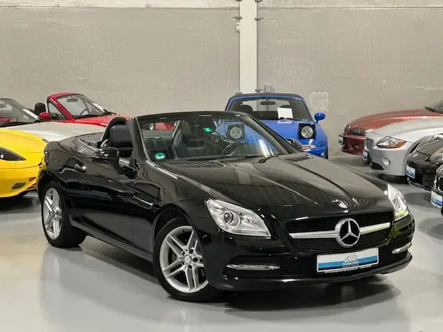 Mercedes-Benz SLK 200 BlueEFFICIENCY | Airscarf | Historiek | AMG 17"