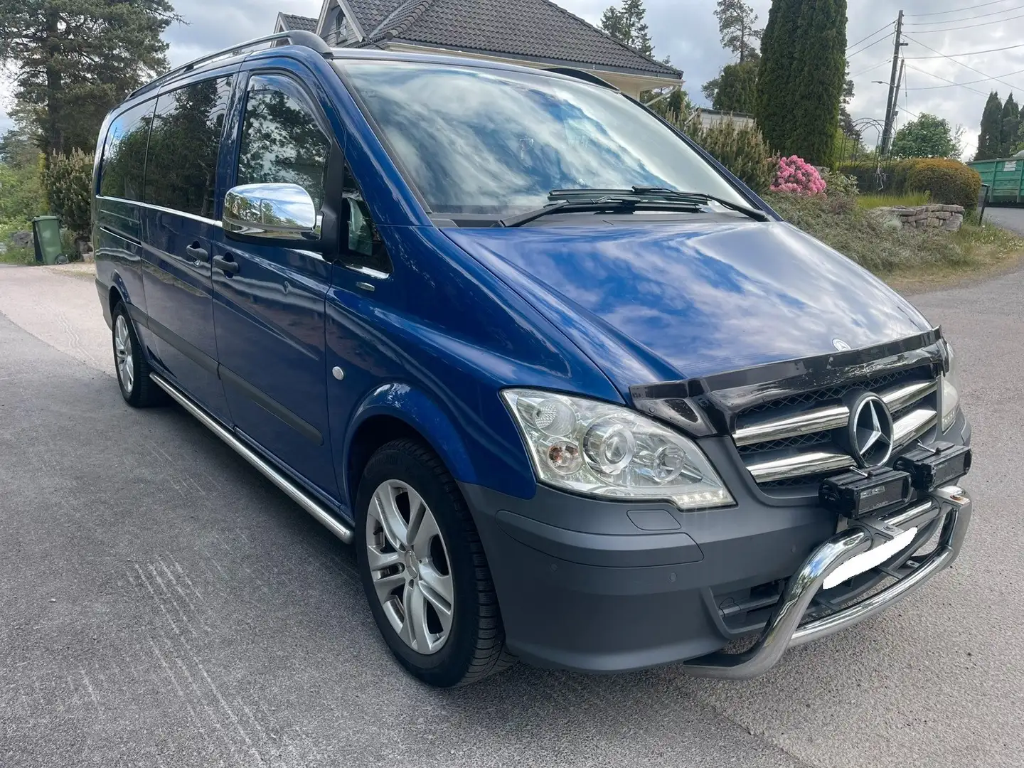 Mercedes-Benz Vito 2.1 CDI A2 4x4 Shuttle Blauw - 1