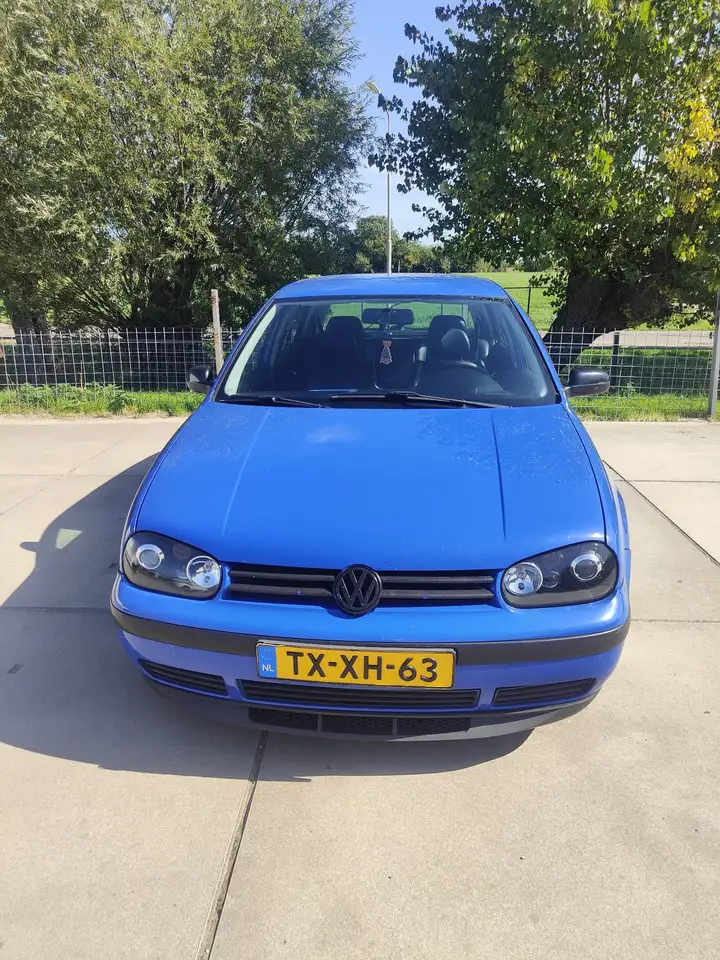 Volkswagen Golf 1.8 Highline, foto 1