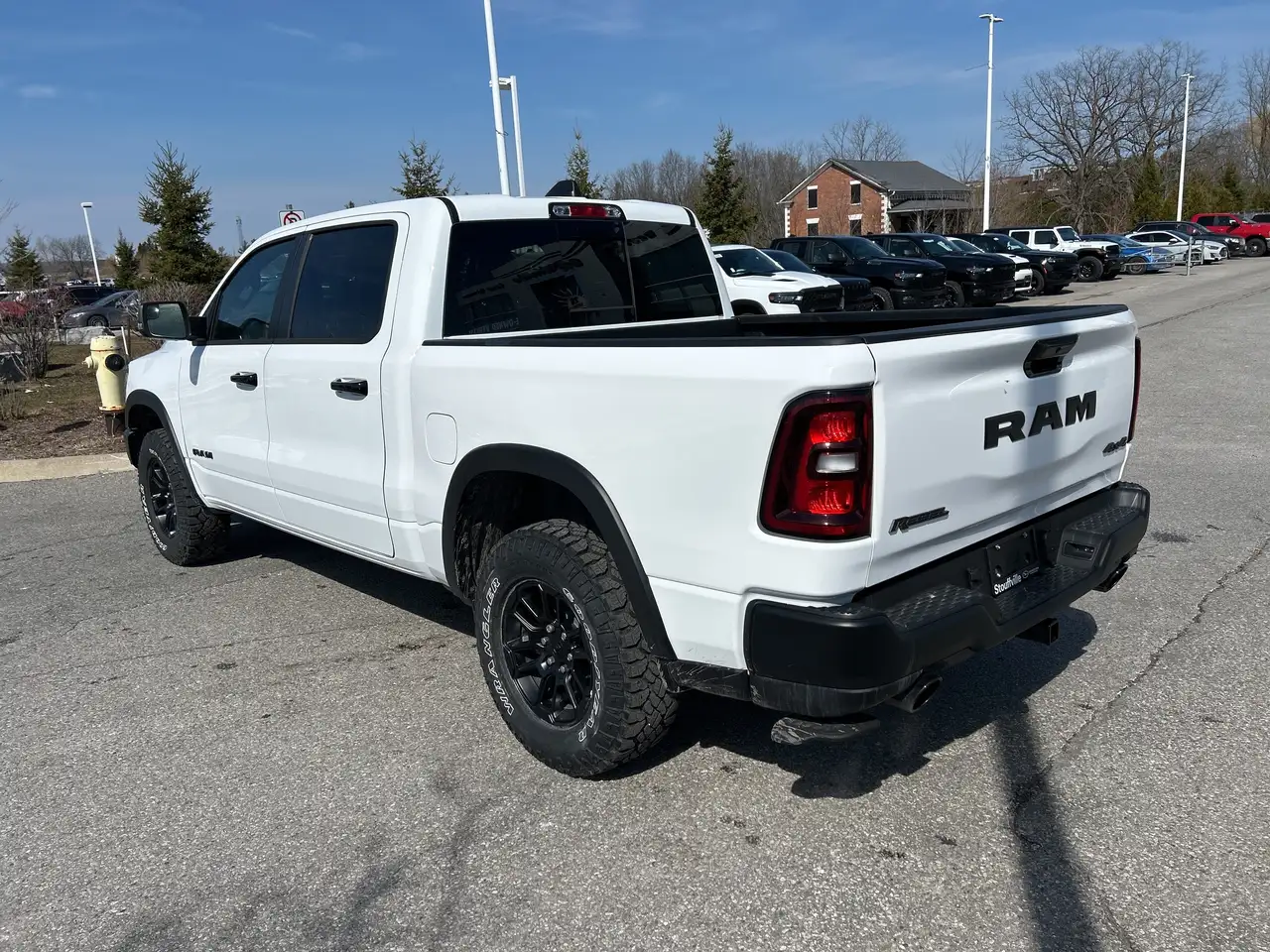 RAM 1500 снимка RAM 1500