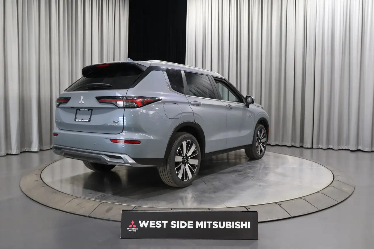 Mitsubishi Outlander снимка Mitsubishi Outlander