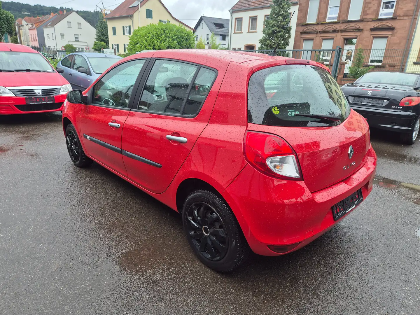 Renault Clio Expression " 1 Hand, Zahnriemen neu " Rot - 2