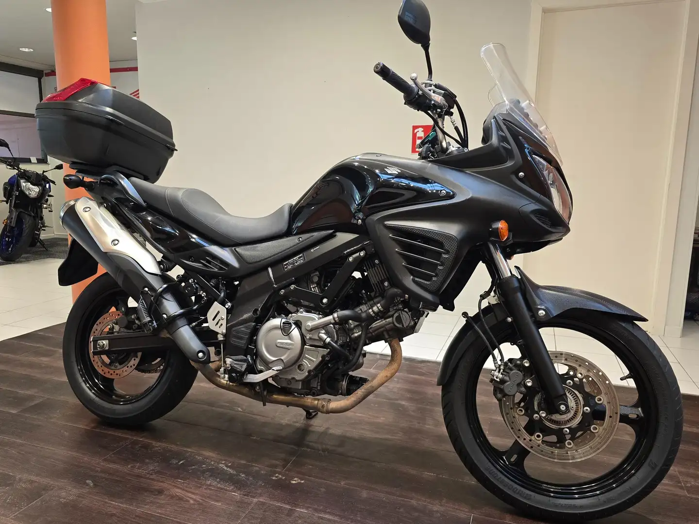 Suzuki V-Strom 650 Noir - 2