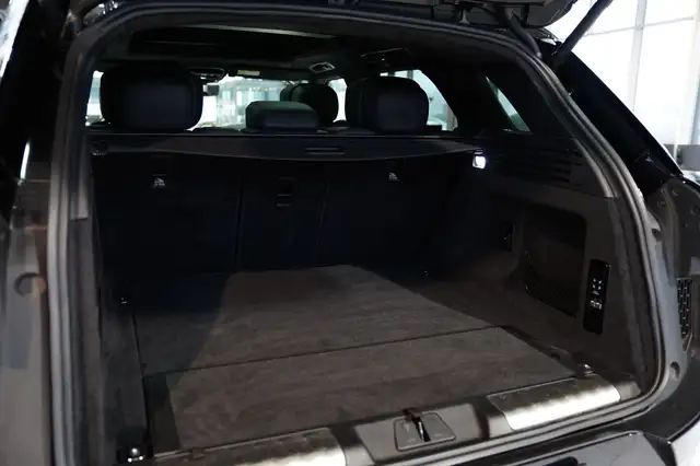 Land Rover Range Rover Sport view 15