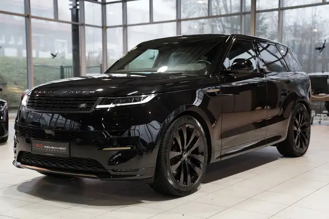 Land Rover Range Rover Sport view 4