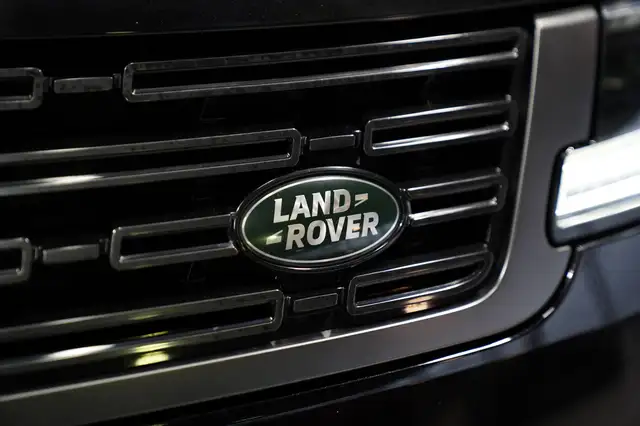 Land Rover Range Rover Sport view 7