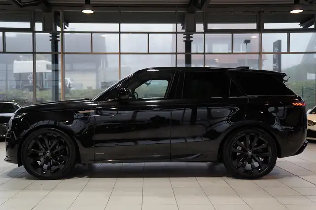 Land Rover Range Rover Sport view 9