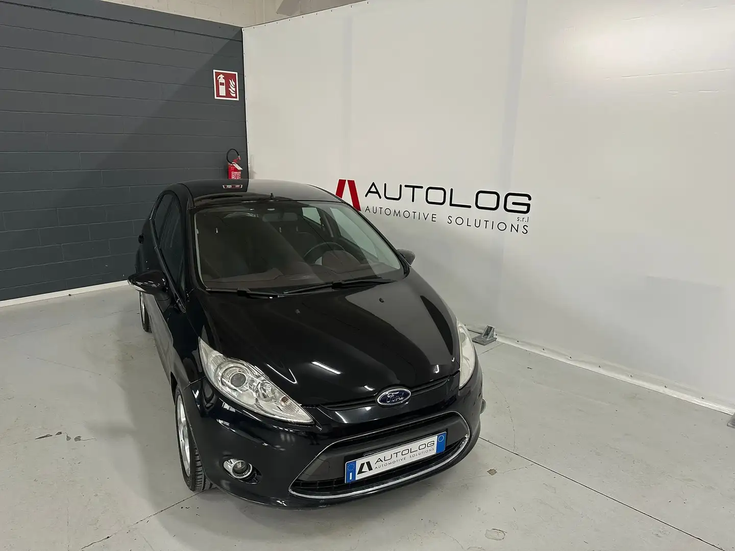 Ford Fiesta Fiesta 5p 1.4 tdci + Fekete - 1