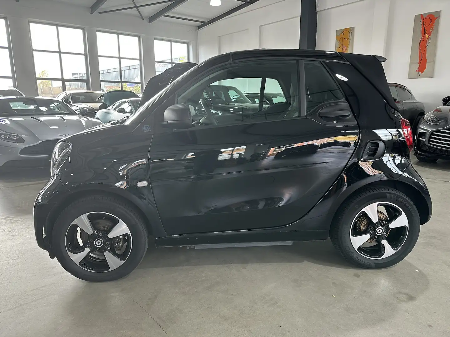 smart forTwo Cabrio EQ Passion 22KW Alu Sound Temp Shz Schwarz - 2