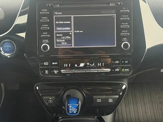 Toyota Prius view 19