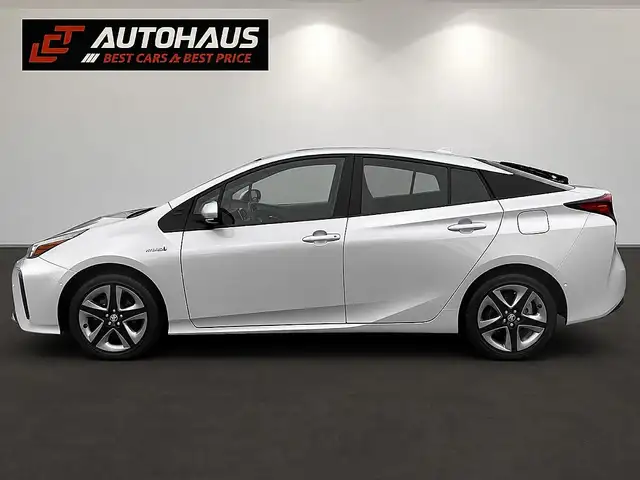Toyota Prius view 2