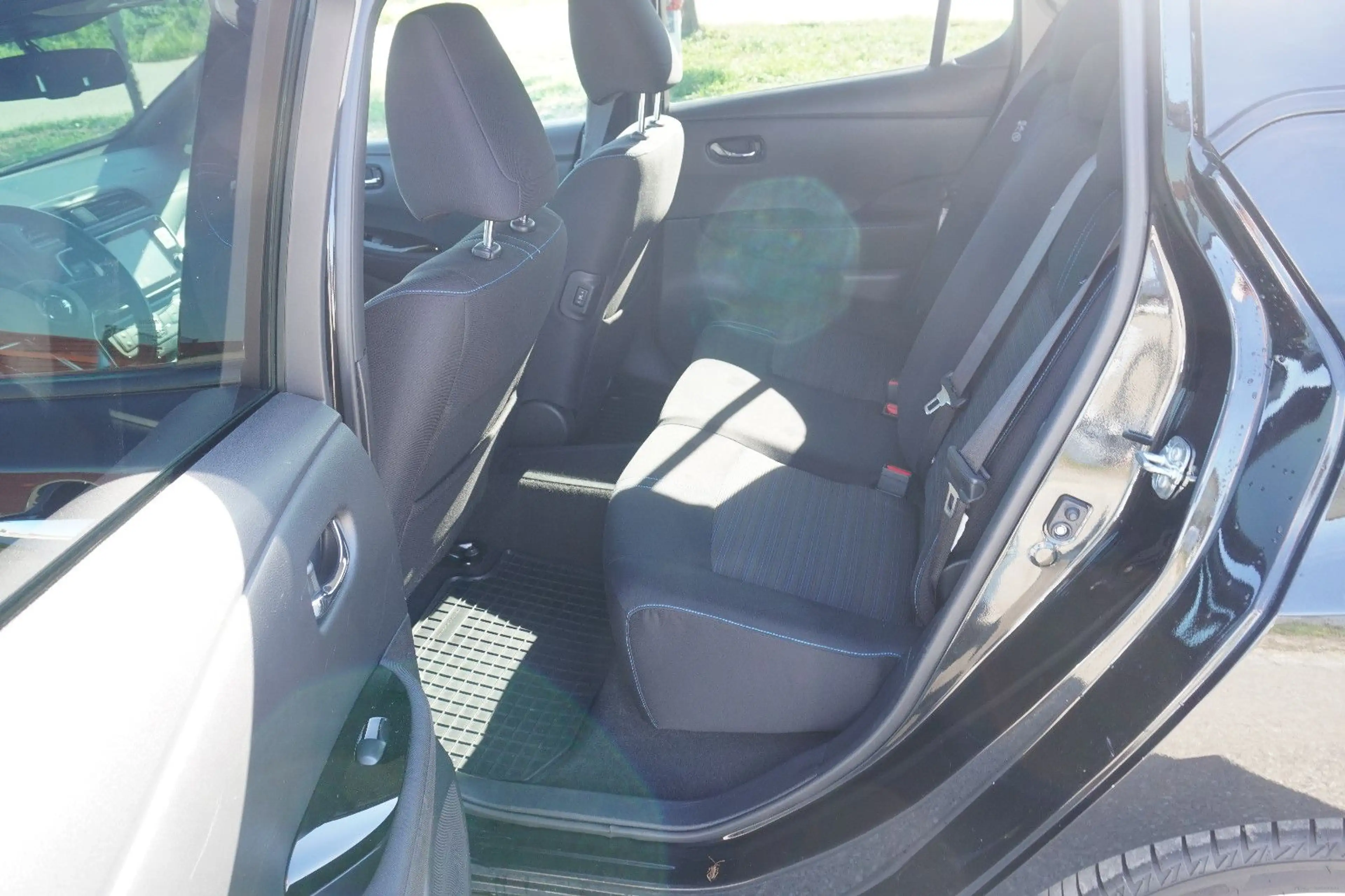 Nissan Leaf N-Connecta 40kWh NAV ACC CAM360 1.Hd — photo 13