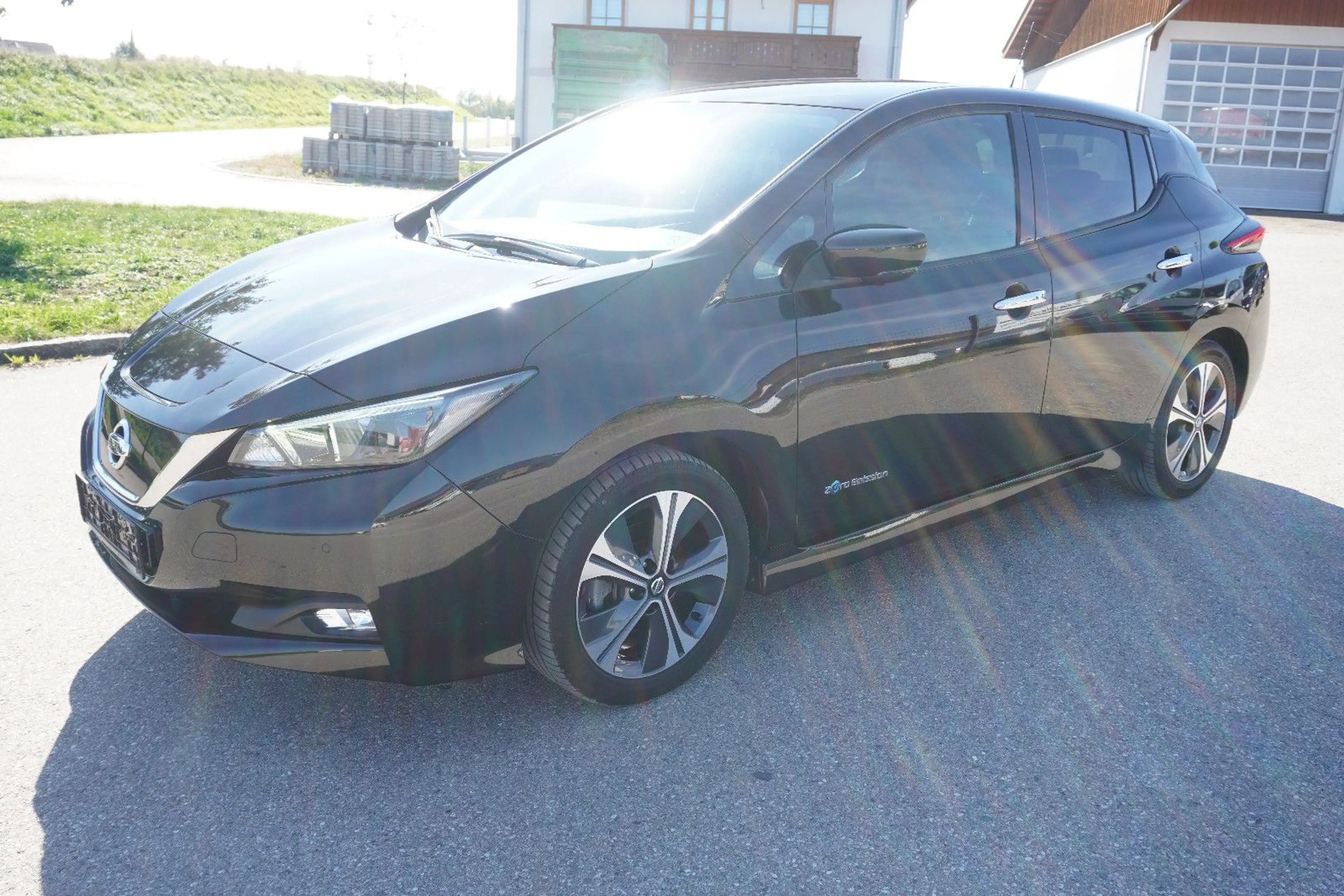Nissan Leaf N-Connecta 40kWh NAV ACC CAM360 1.Hd