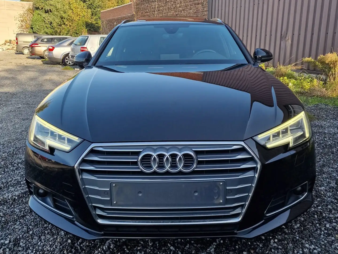 Audi A4 Avant 2.0 TDi ultra S tronic // 3x S-Line // Pano Schwarz - 2