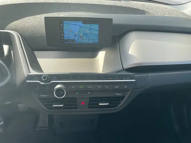 BMW i3 view 10