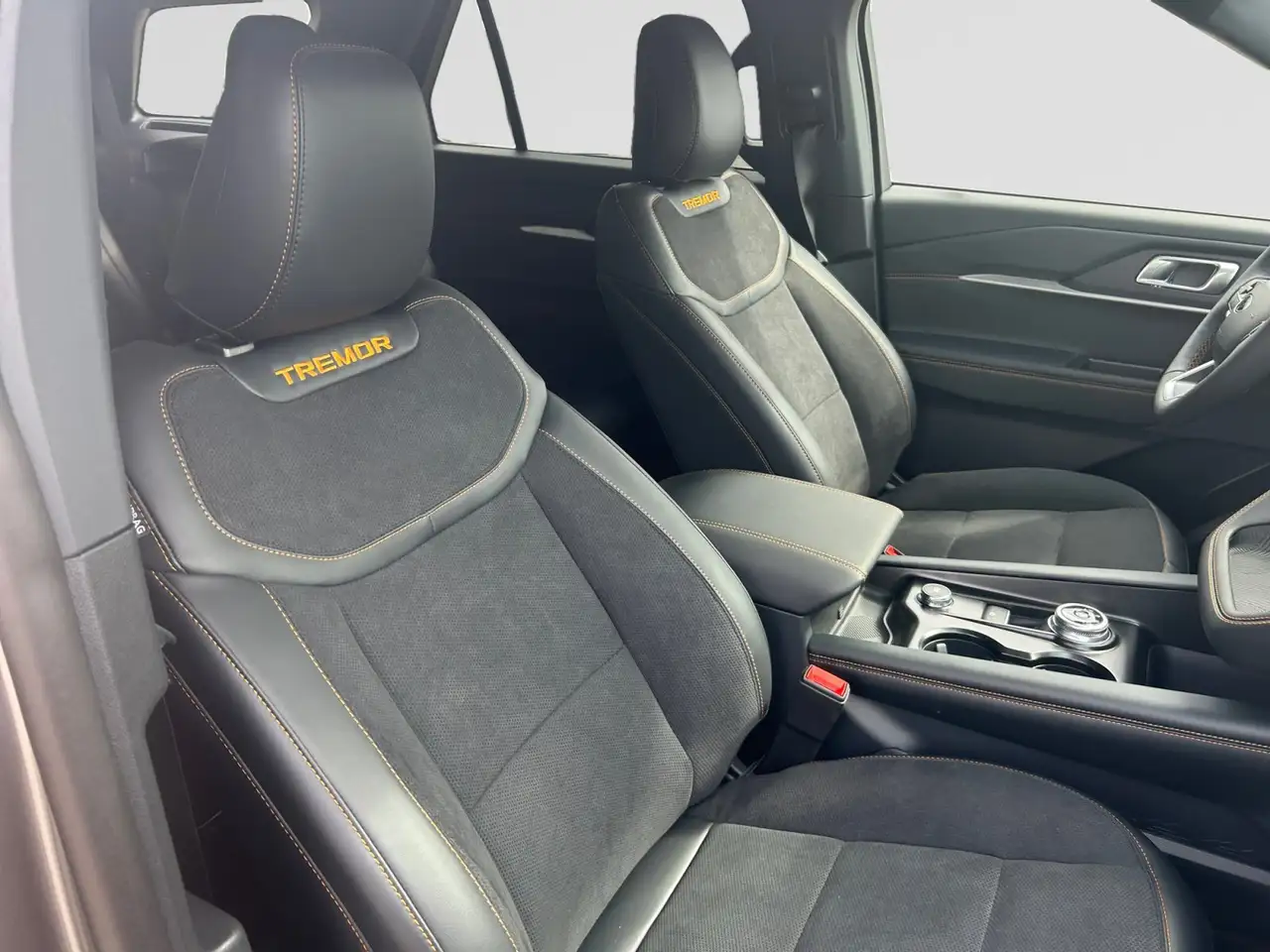Ford Explorer photo Ford Explorer
