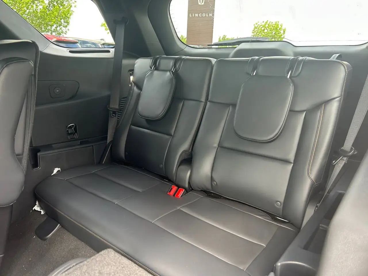 Ford Explorer photo Ford Explorer