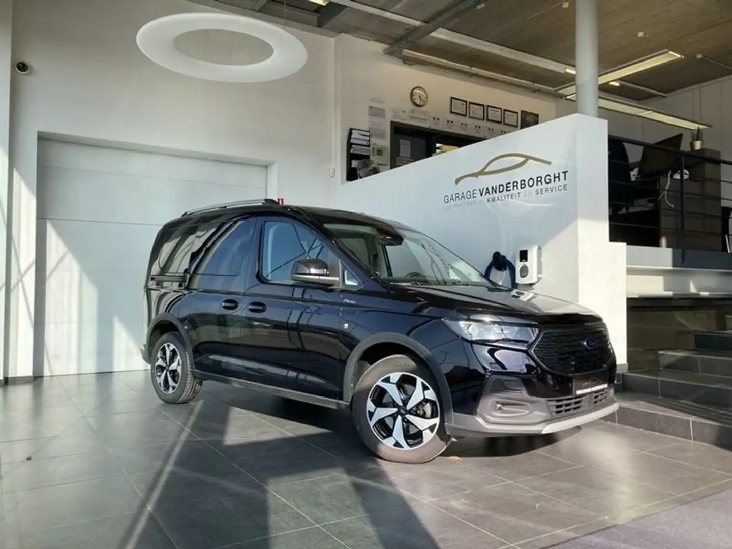 Ford Tourneo Connect ACTIVE BENZINE SLECHTS 19000 KM Zwart - 1