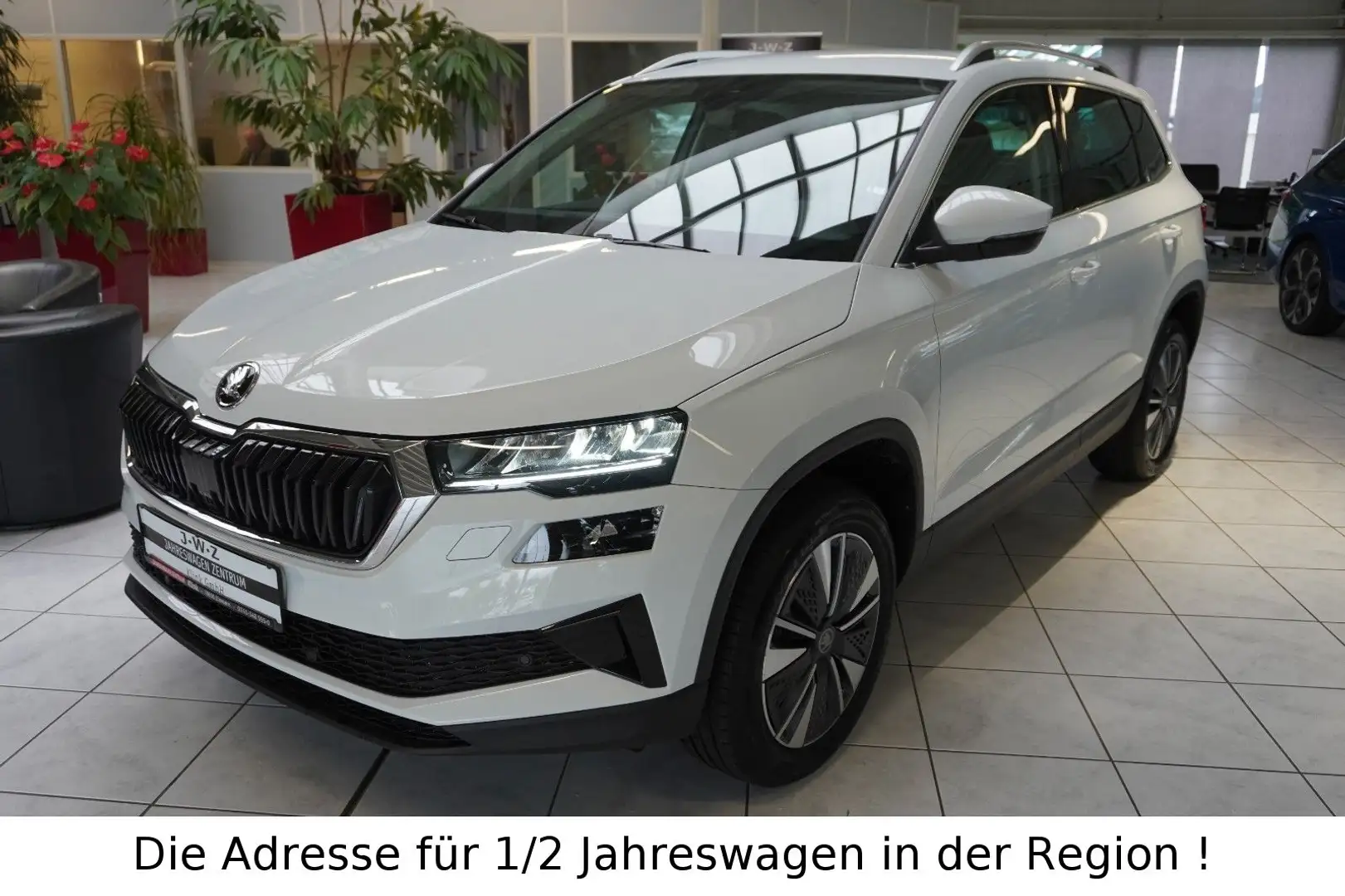 Skoda Karoq Selection 1.5 TSI DSG*AHK*ACC*NAVI*LED* Blanc - 1