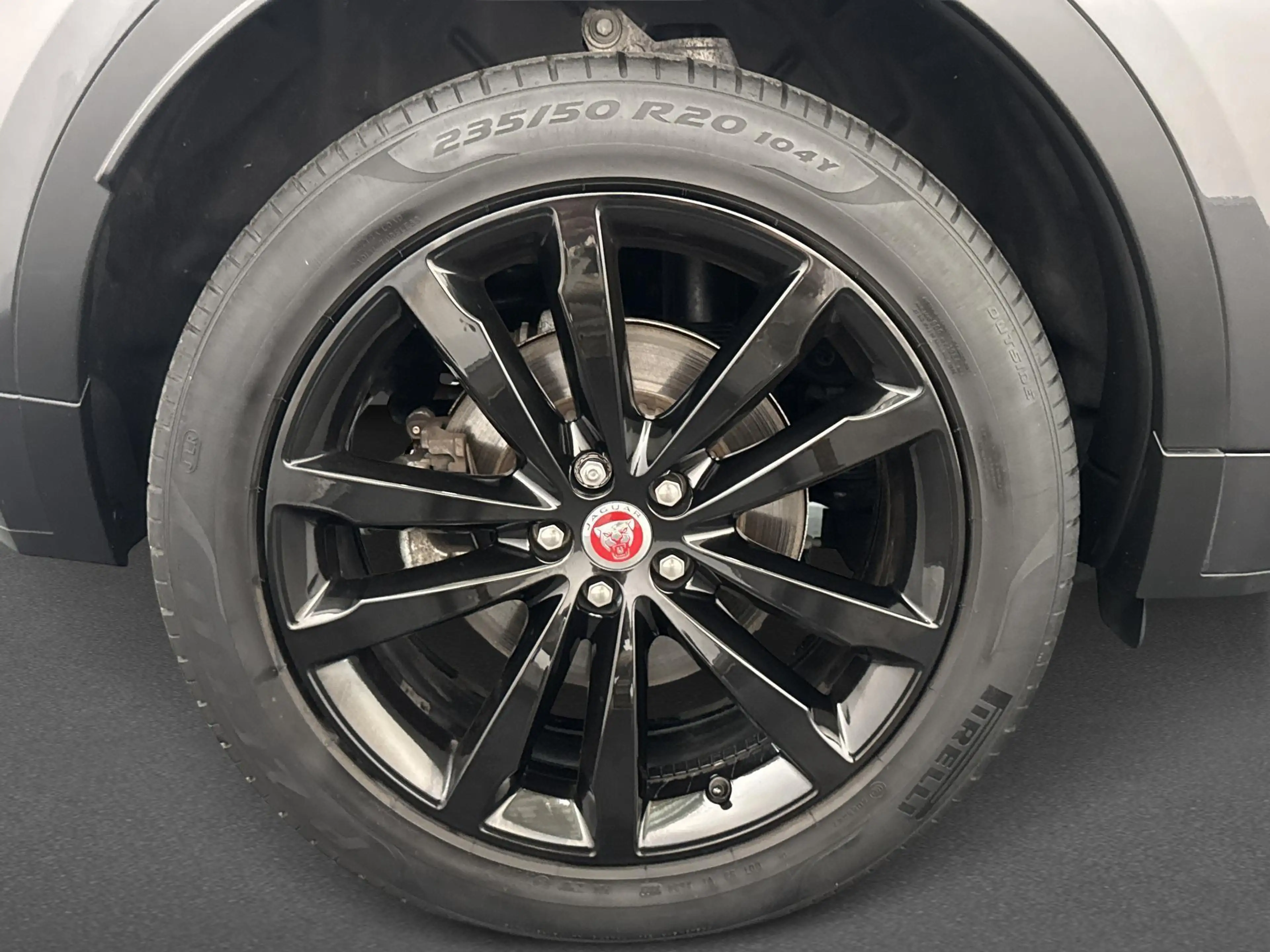Jaguar E-Pace 1.5 P300e AWD R-Dynamic HSE | Android Auto | Apple — photo 11
