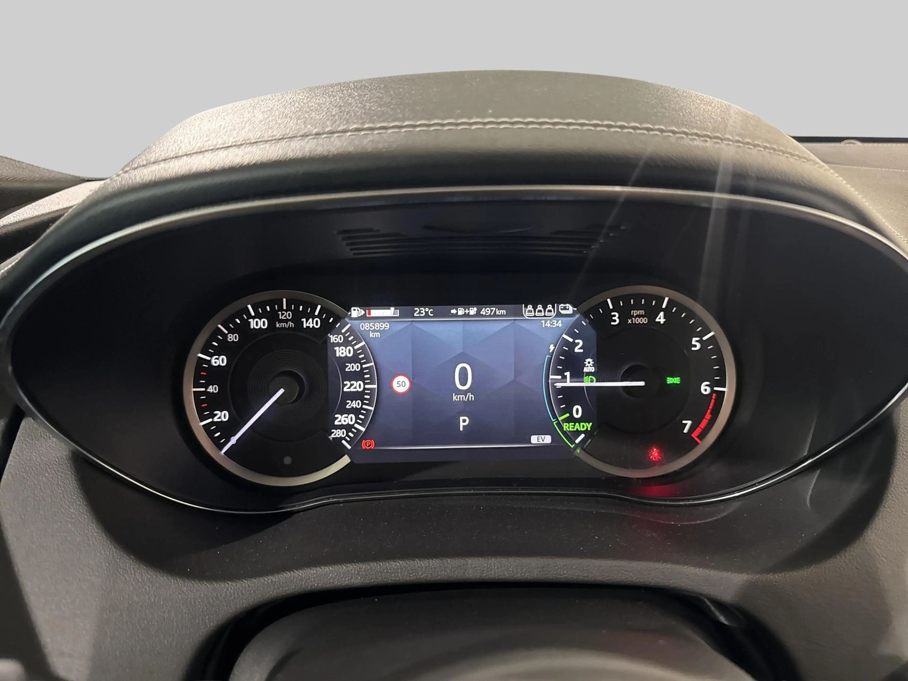 Jaguar E-Pace 1.5 P300e AWD R-Dynamic HSE | Android Auto | Apple — photo 15