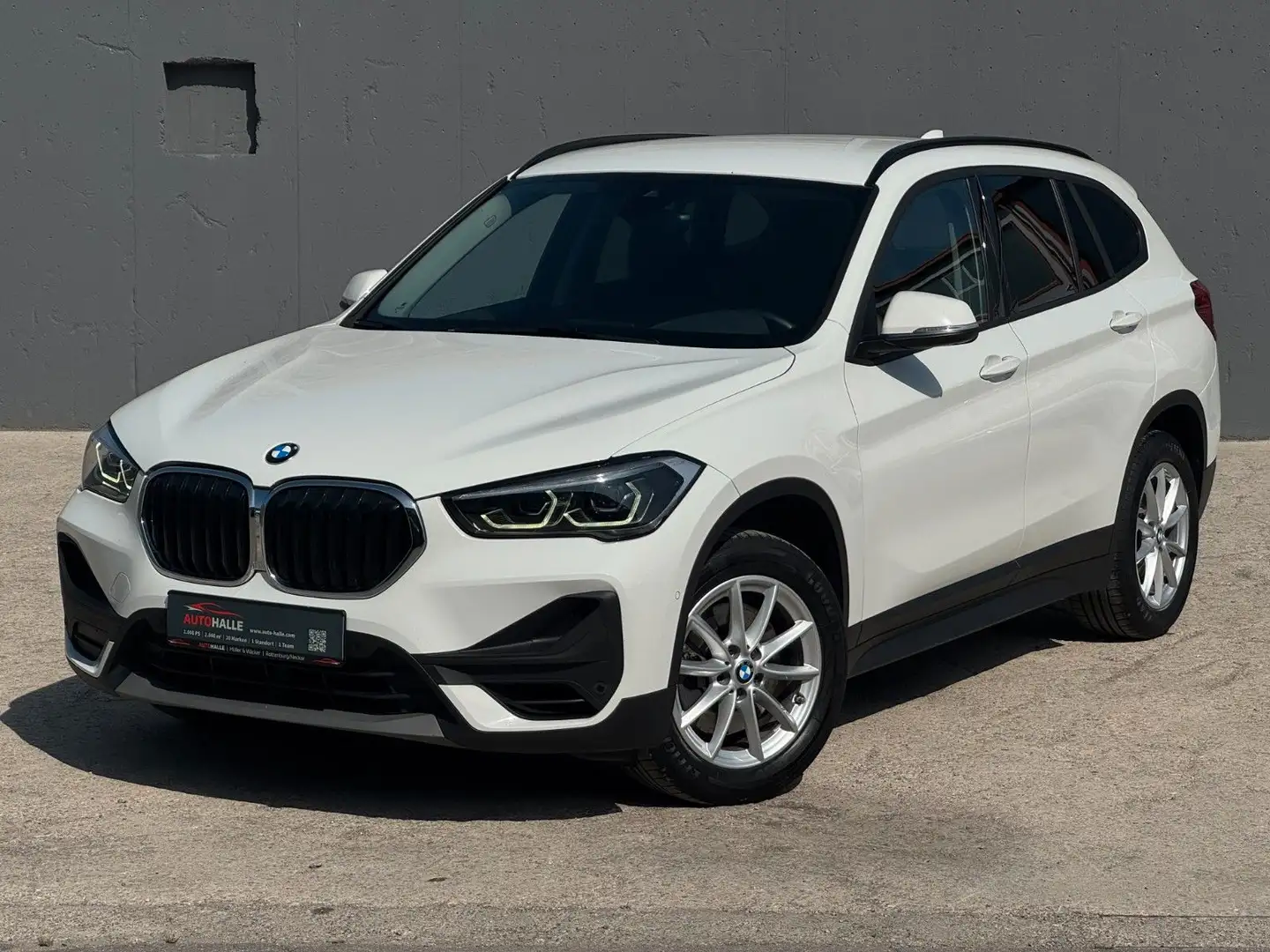 BMW X1 sDrive20i Autom. Advantage Navi Tempo PDC LED Weiß - 1