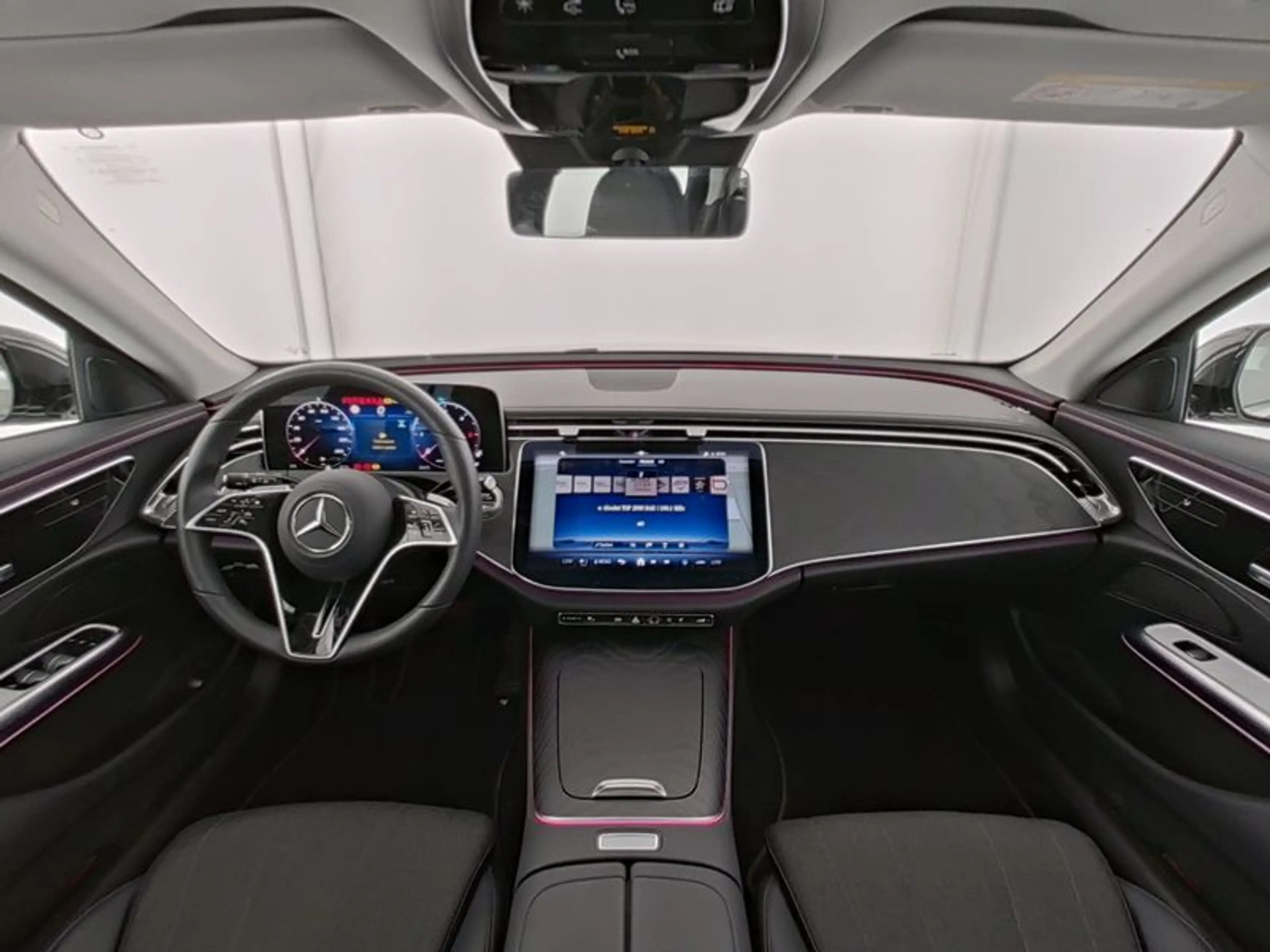 Mercedes-Benz E 220 d T PANO/AHK/LED/DIST/WP/RFK/KEYL — photo 8