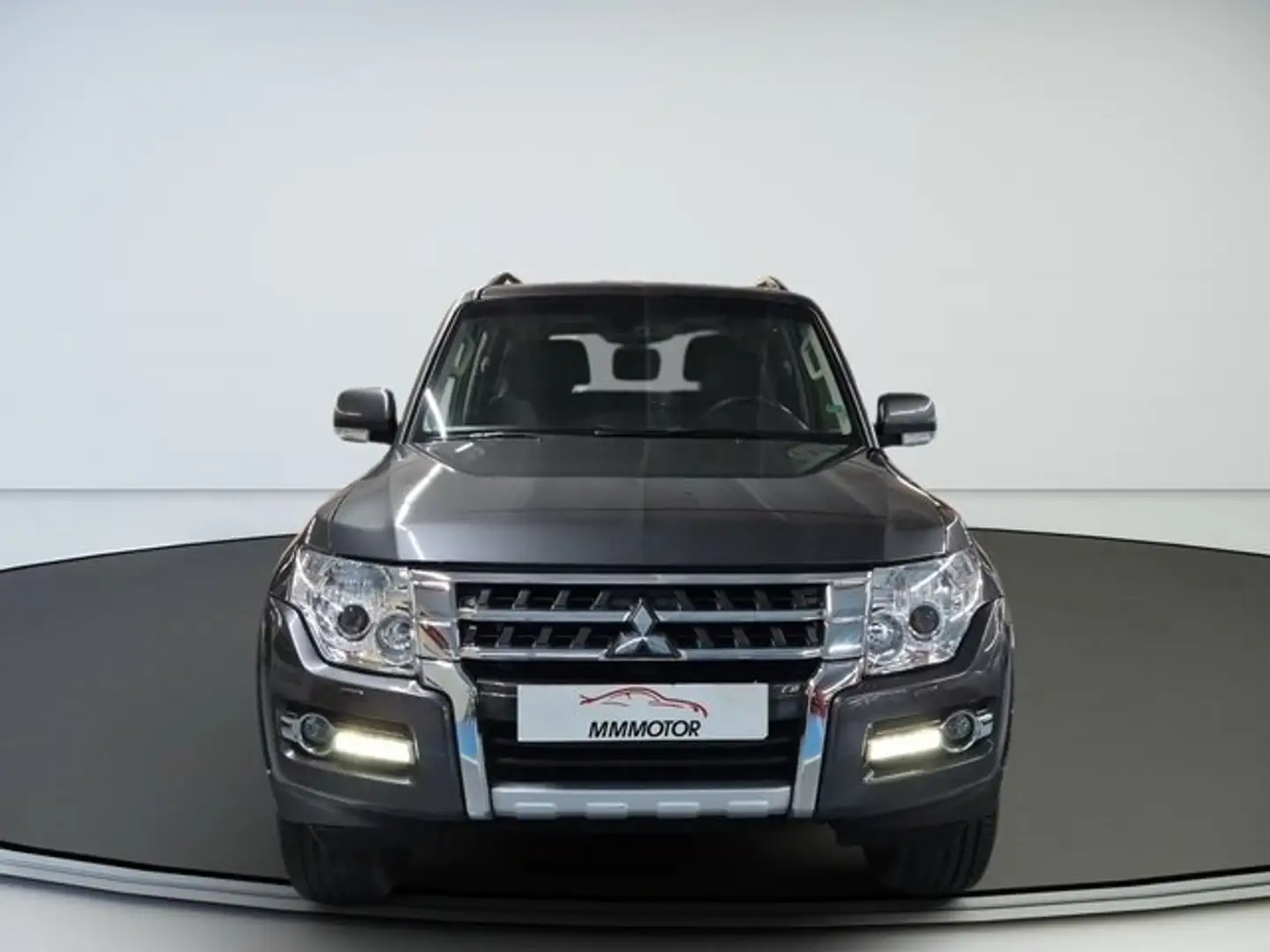 Mitsubishi Montero 3.2DI-D Kaiteki 5AT 190 Gris - 2