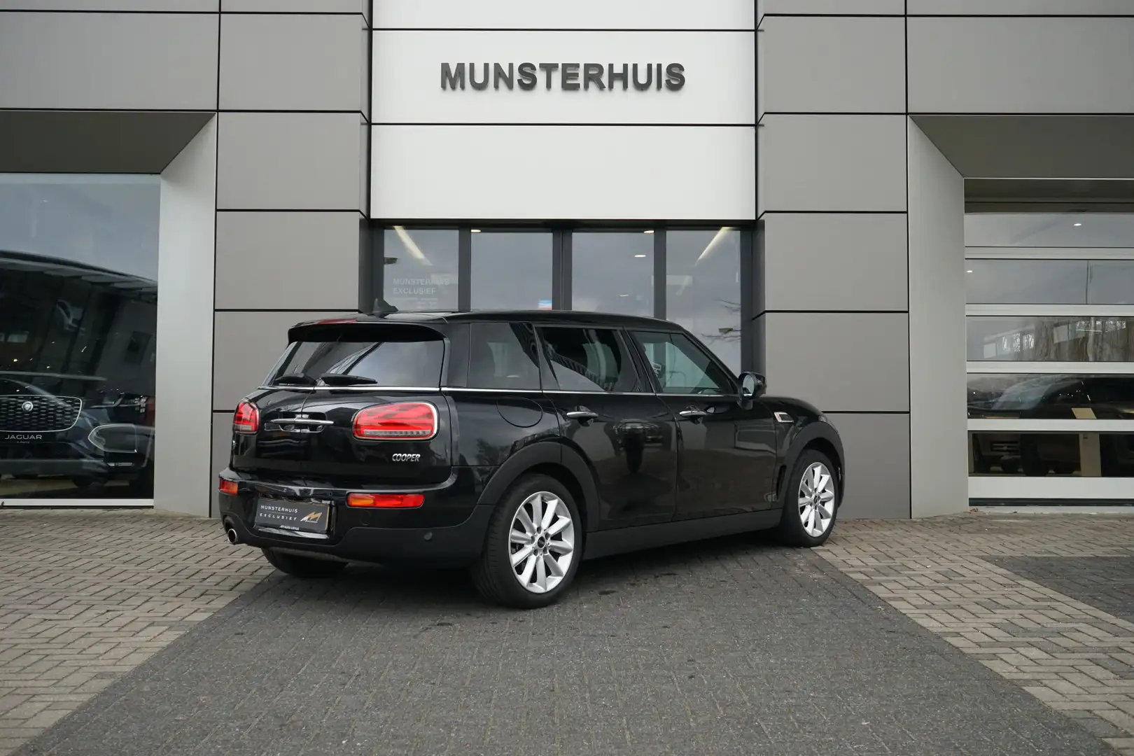 MINI Cooper Clubman Mini 1.5 Classic | Cruise control | Keyless entry Noir - 2